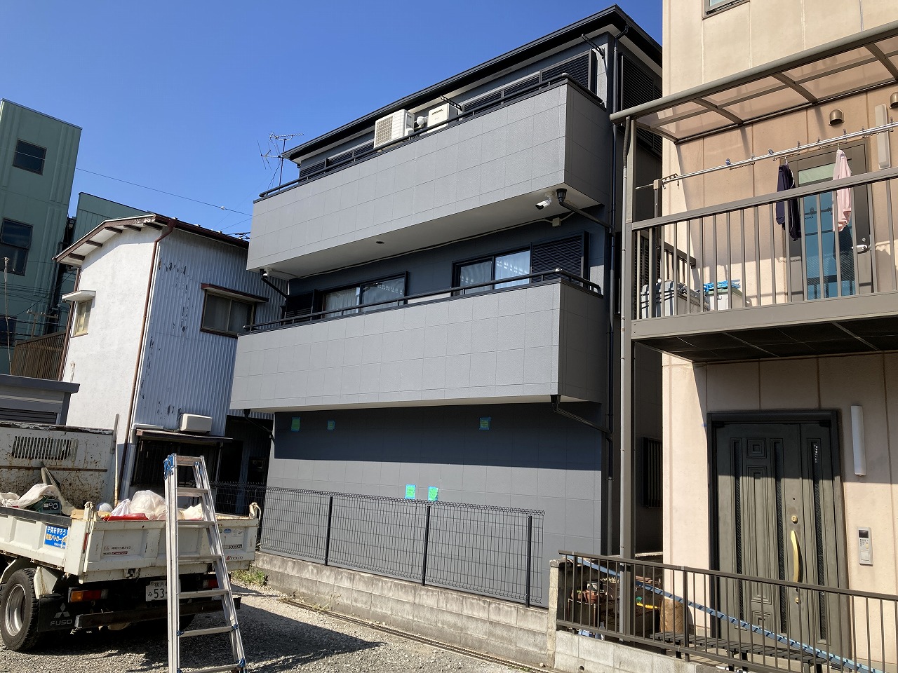 横浜市瀬谷区　木造事務所の外壁改修工事　外装編　