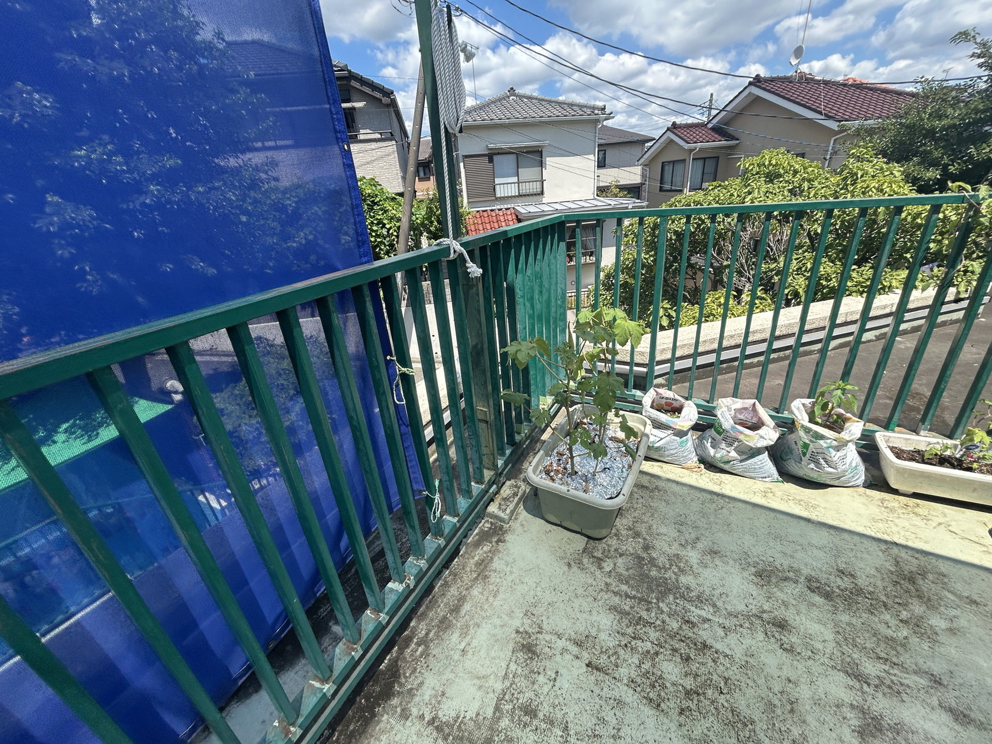 横浜市港北区の保育園にてスチール手摺→ステンレス製手摺及び扉への改修工事