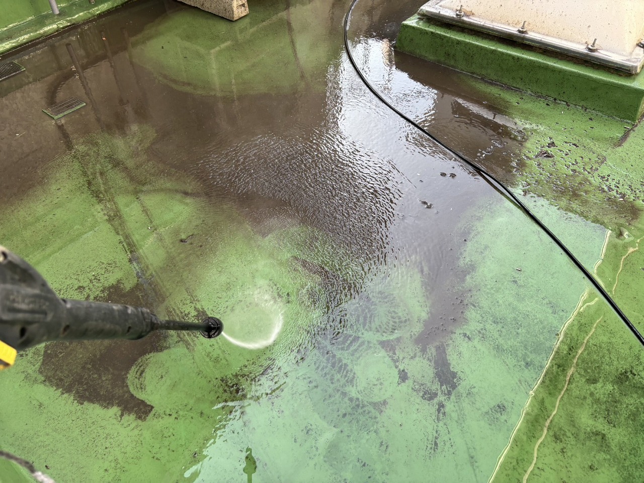 横浜市港北区工場ビル　雨漏り補修工事　屋上ウレタン防水工事編