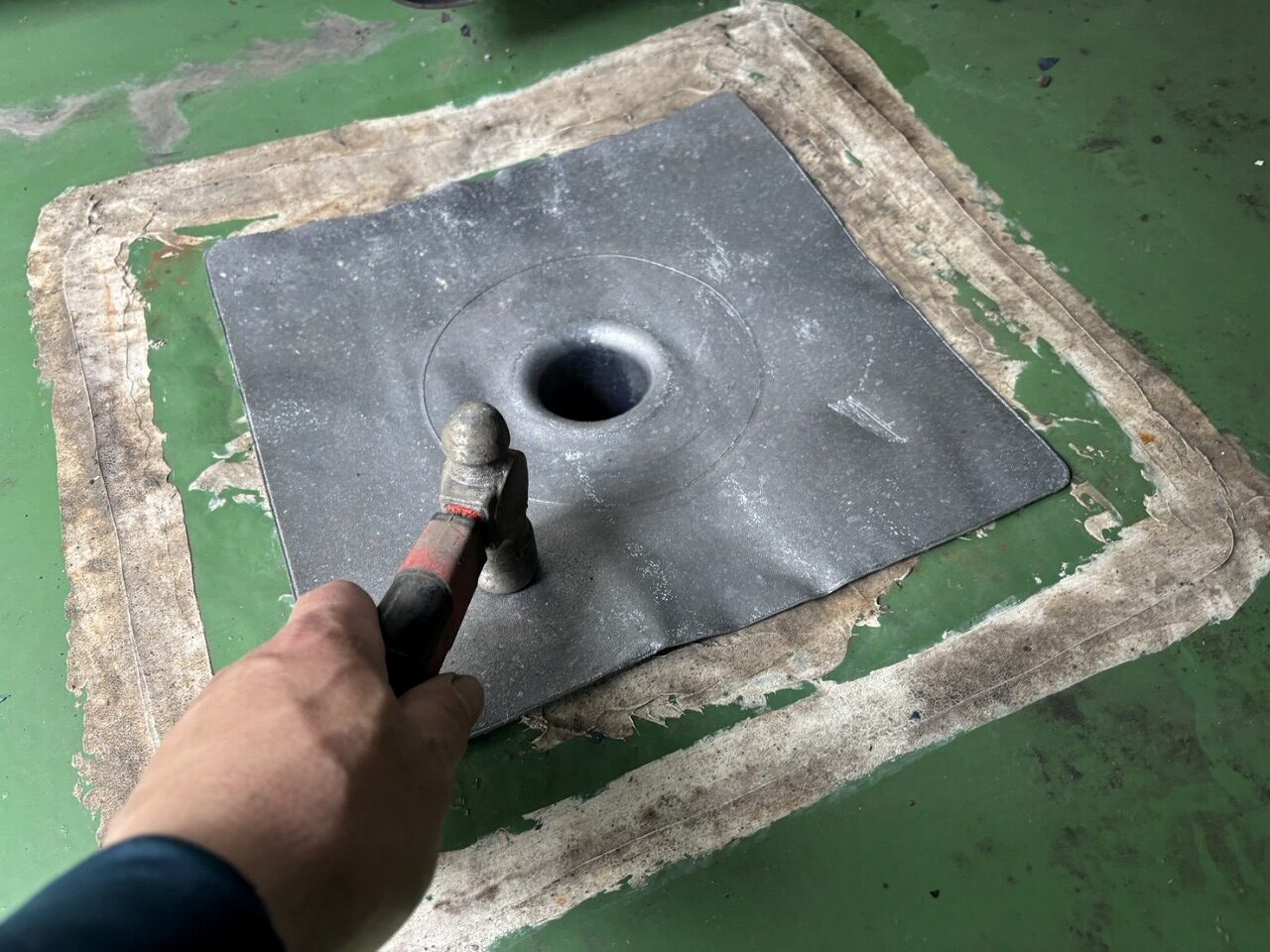 横浜市港北区工場ビル　雨漏り補修工事　屋上ウレタン防水工事編