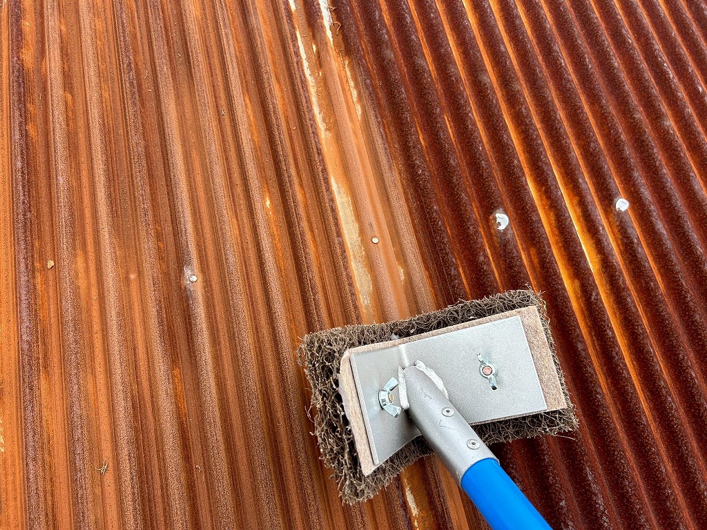 木造2階建てトタン屋根塗り替え工事　