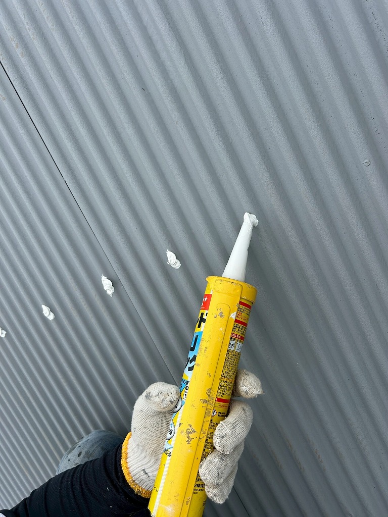 木造2階建てトタン屋根塗り替え工事　