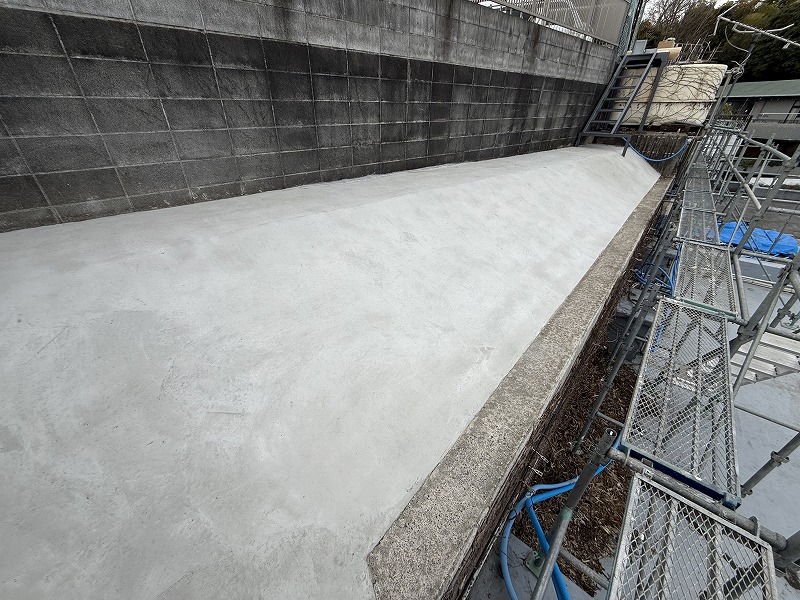 崖地に立つマンションの隣地埋め戻し部分の沈下改修外構工事　神奈川区